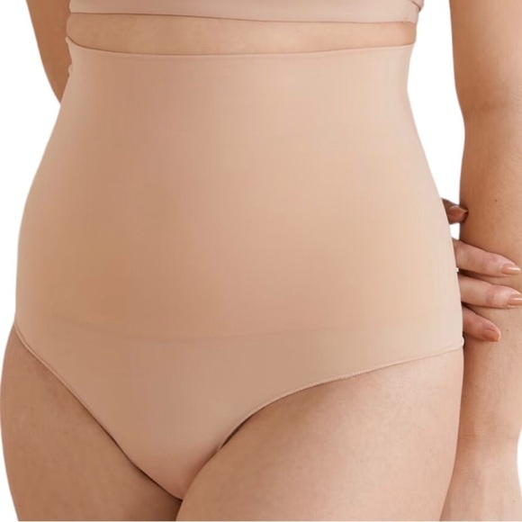 Skims Core Control Thong Back Panty Size XXS/S Tan - Picture 5 of 5